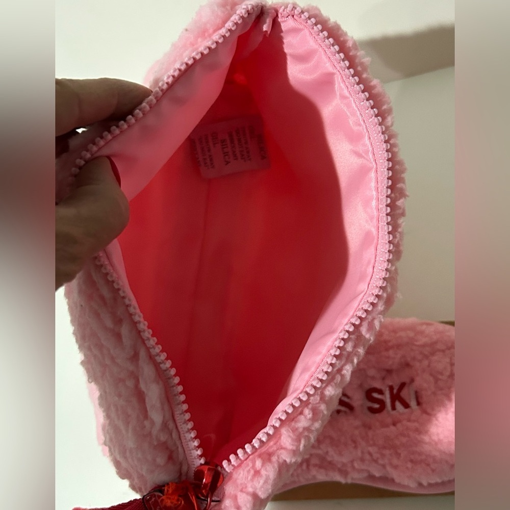 PINK Victoria’s Secret Sherpa Cosmetic Bag + Eye Mask Set NWT - Picture 7 of 8